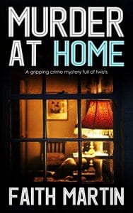 Couverture de « Murder at home de Faith Martin »